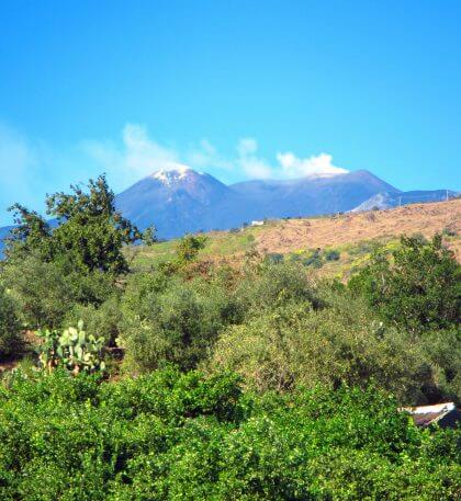 La vue sur l'Etna depuis l'agritourisme en Sicile