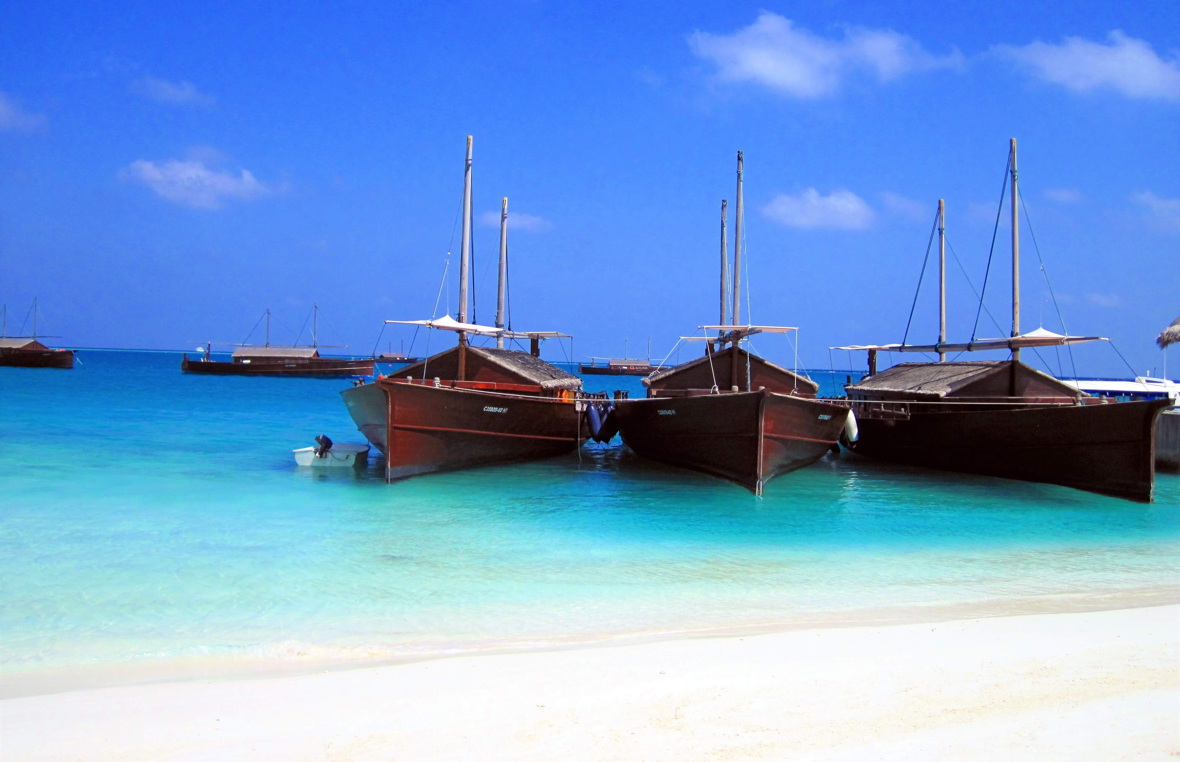 Dhonis mis à disposition par Safari Island Maldives