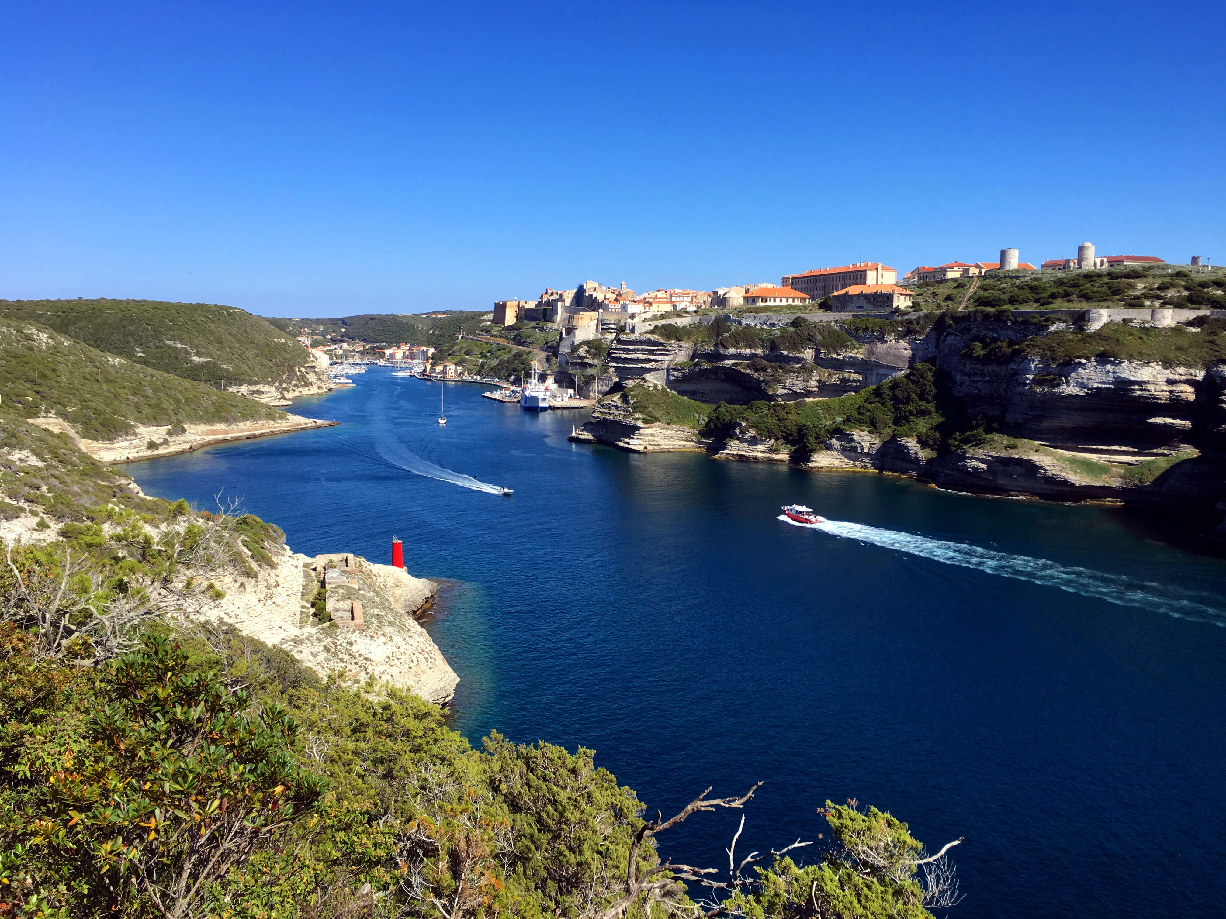 Vue sur l'entrée du port de Bonifacio