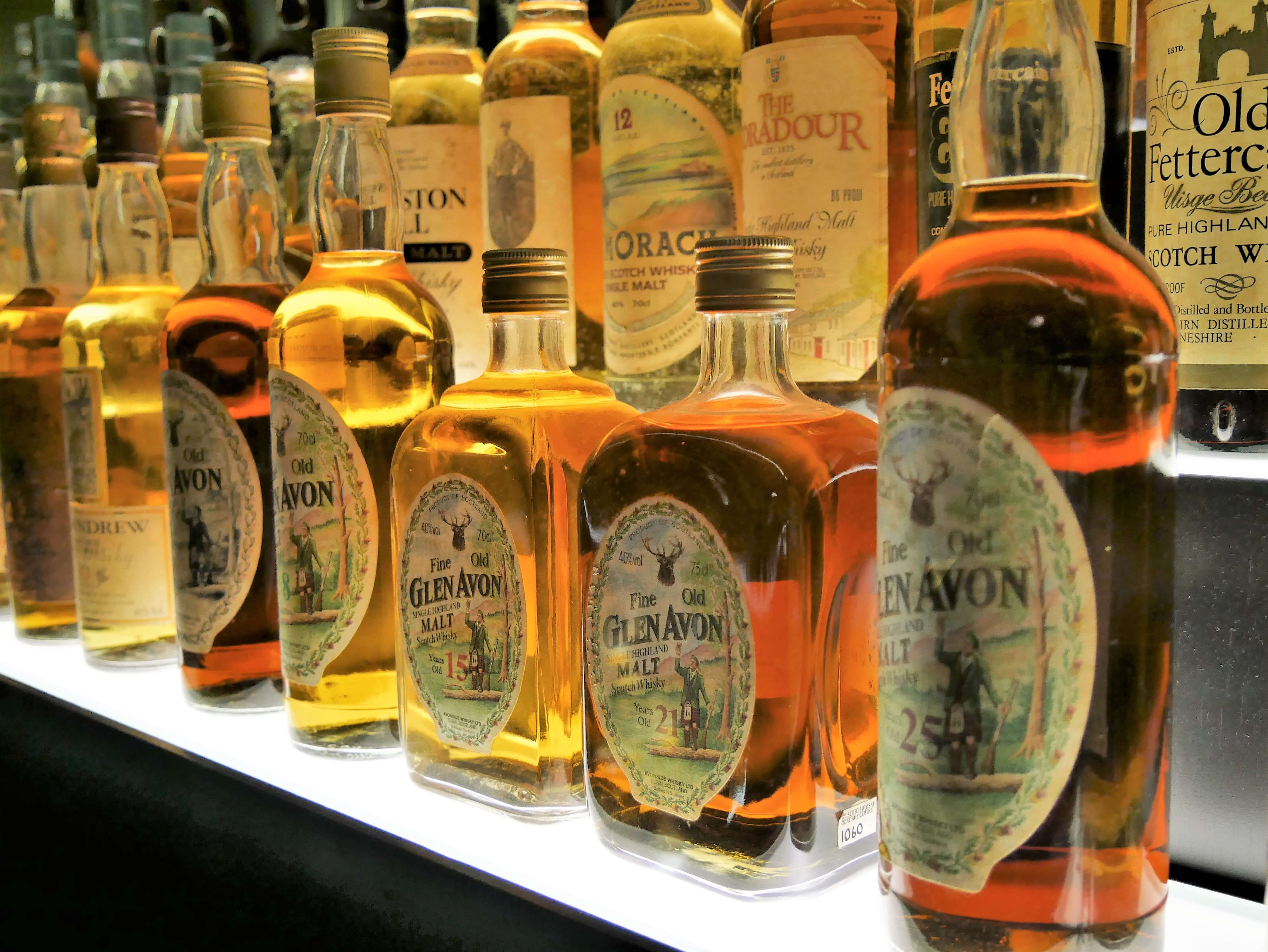 La collection de whisky au The Whisky Experience à Edimbourg Ecosse