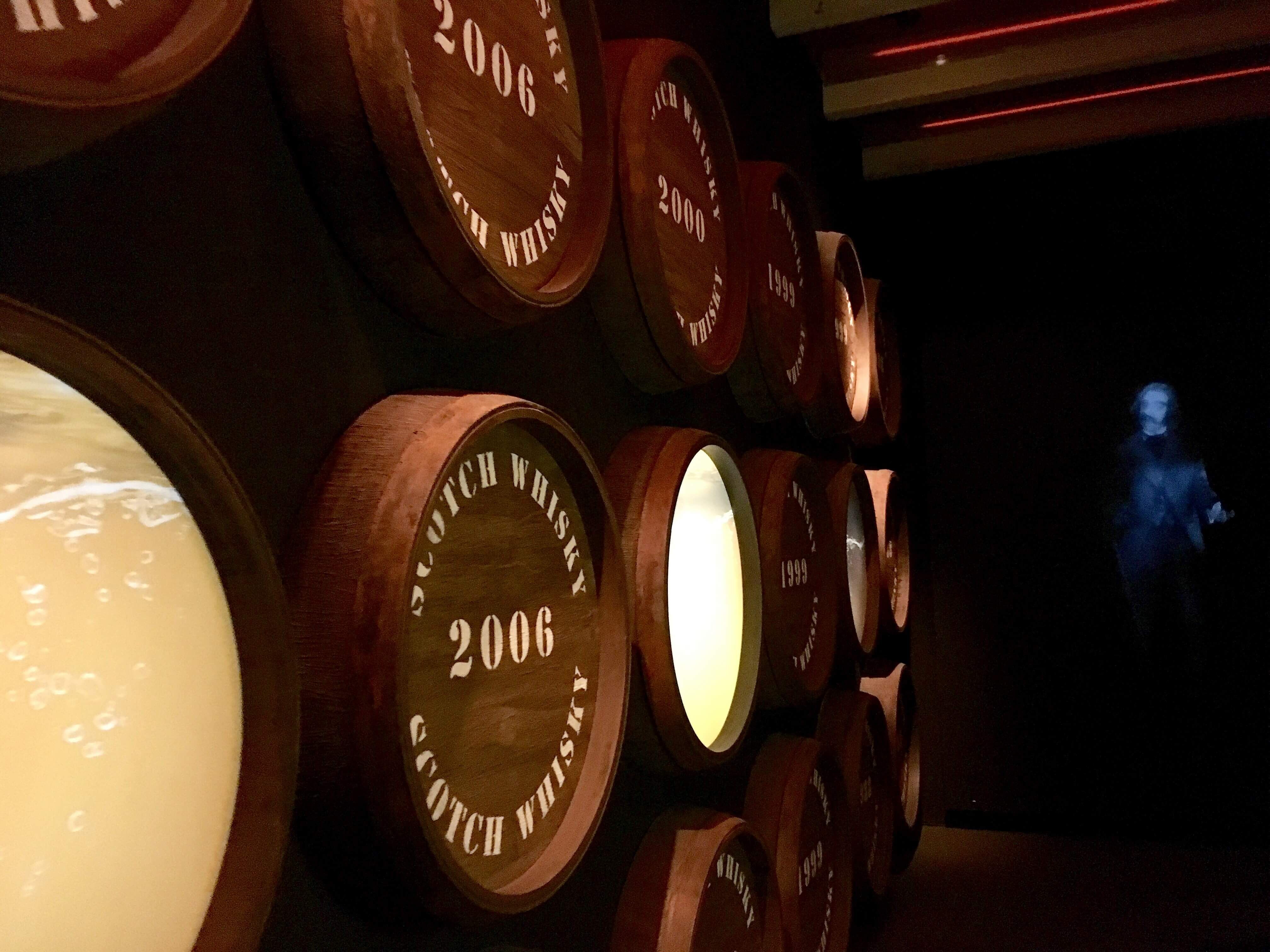 Les tonneaux du Musée du whisky The Whisky Experience à Edimbourg Ecosse