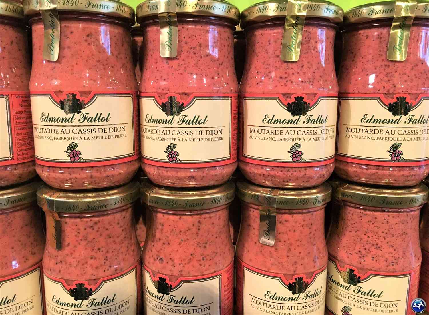 Moutarde de Dijon au cassis autre spécialité de Dijon