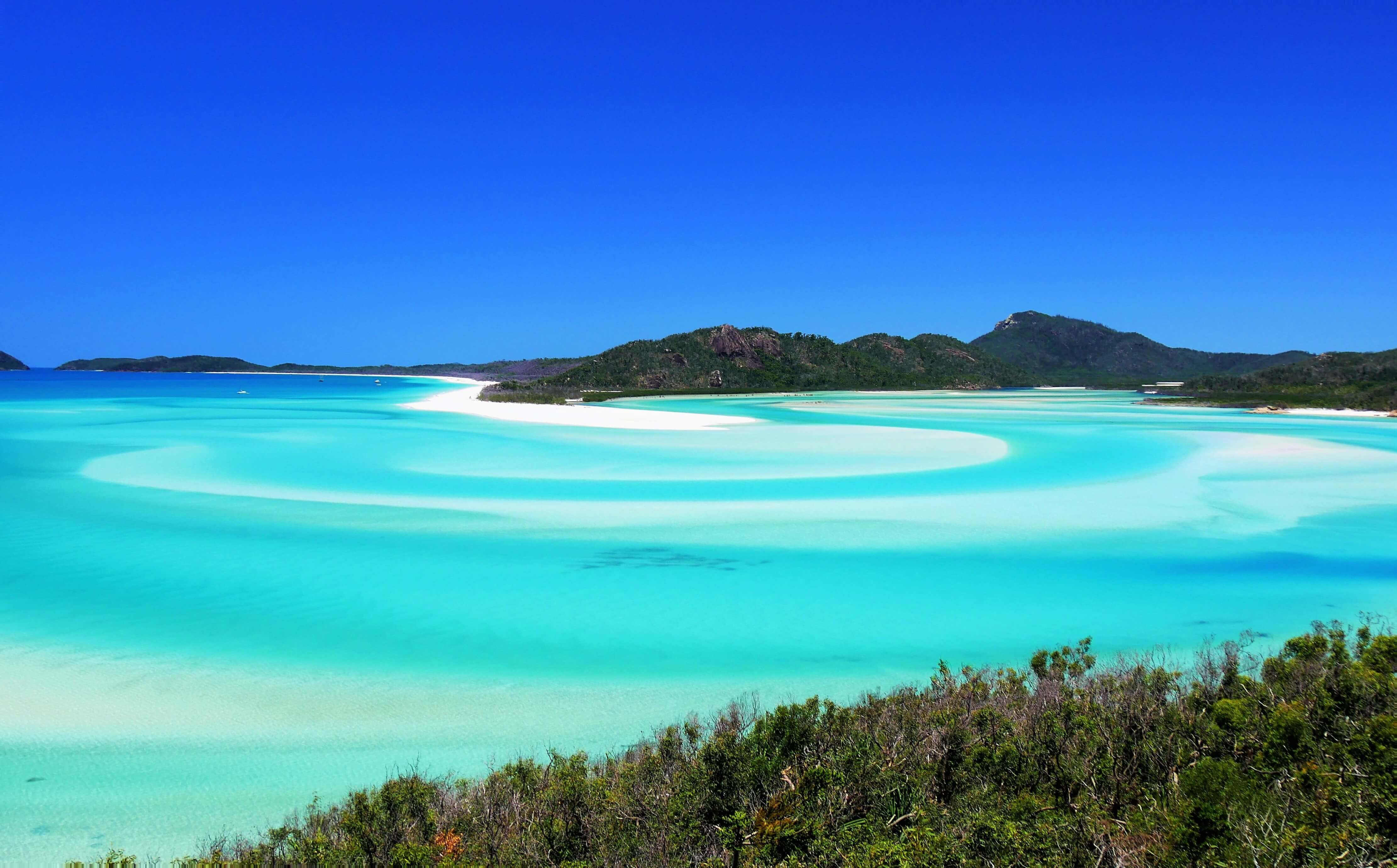 Vue sur la plage Whitehaven et le lagon turquoise dans les Whitsundays
