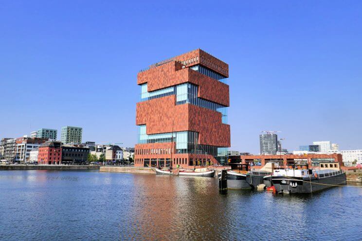 Le musée MAS dans le quartier d'Eilandje à Anvers
