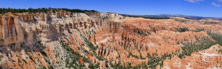 Vue panoramique sur l'amphithéâtre depuis Bryce Point View