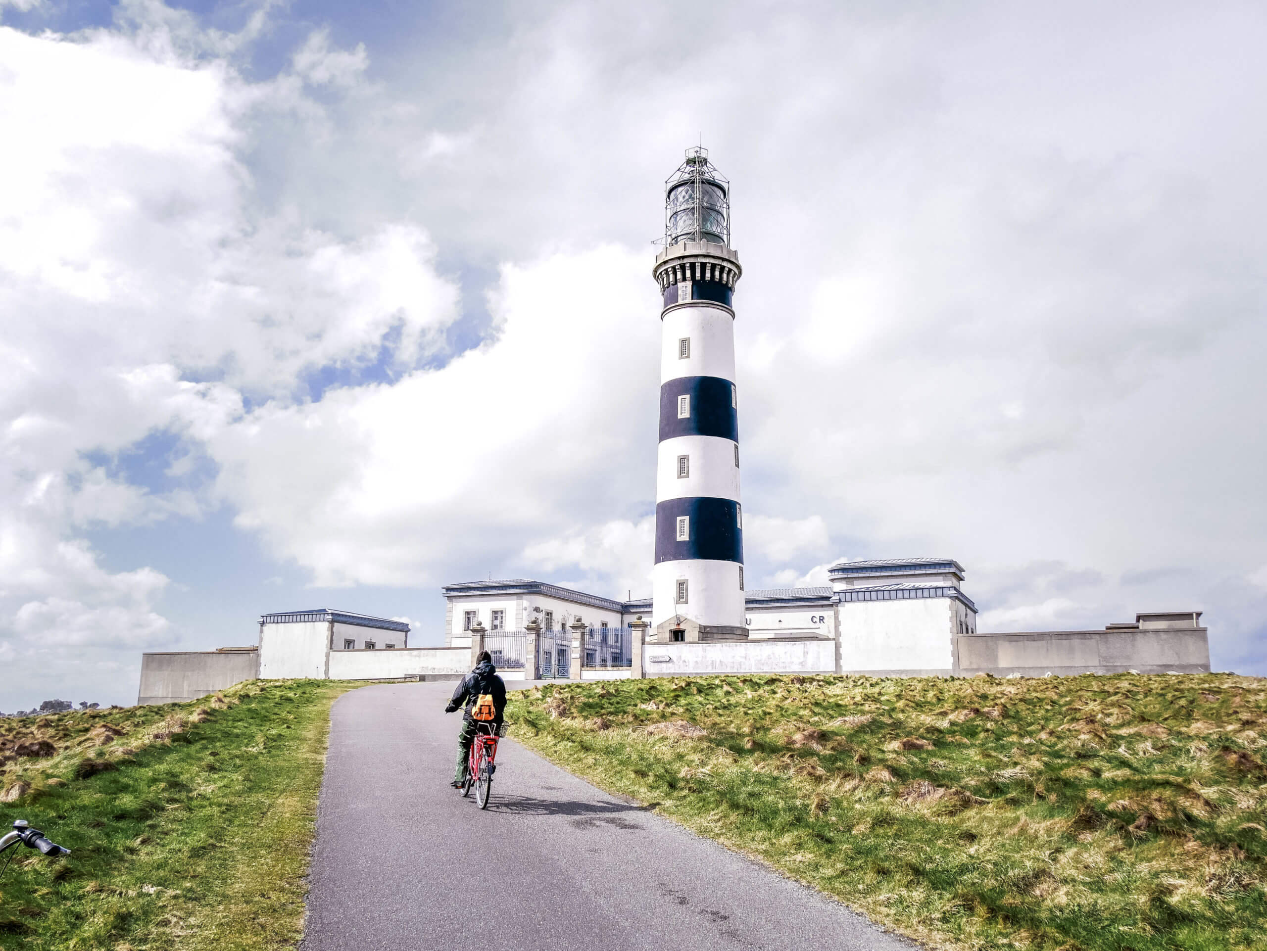 Phare de Créac'h à vélo sur l'île d'Ouessant
