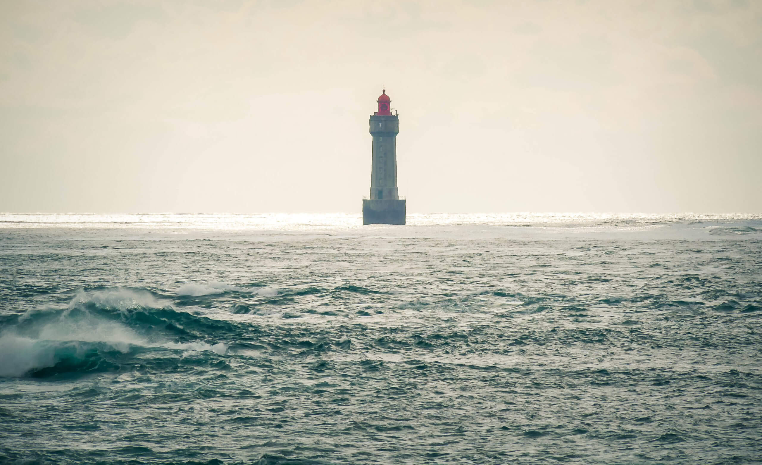 Phare de la Jument au large de l'île d'Ouessant